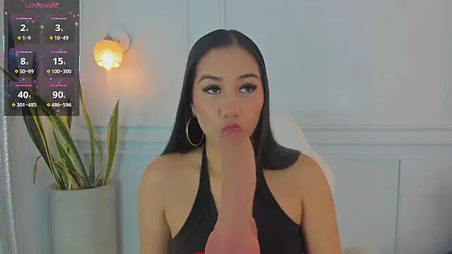 Jazmiinee online show from November 23, 2025, 2:16 pm