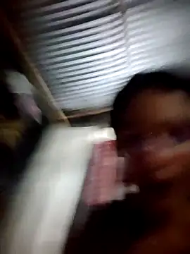 Snapshot of Lily-o chatting on November 12, 2025, 1:10 am Lily-o online show from November 12, 2025, 1:10 am