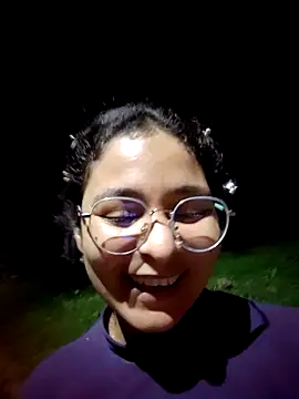 Snapshot of Lily-o chatting on November 10, 2025, 2:49 am Lily-o online show from November 10, 2025, 2:49 am