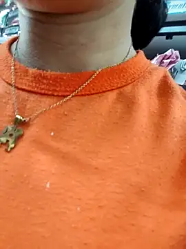 Snapshot of Lily-o chatting on December 2, 2025, 3:25 pm Lily-o online show from December 2, 2025, 3:25 pm