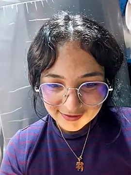 Snapshot of Lily-o chatting on November 22, 2025, 3:27 am Lily-o online show from November 22, 2025, 3:27 am