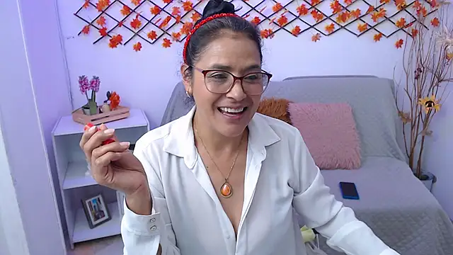 Snapshot of AmandaPeet chatting on November 29, 2025, 6:52 pm AmandaPeet online show from November 29, 2025, 6:52 pm