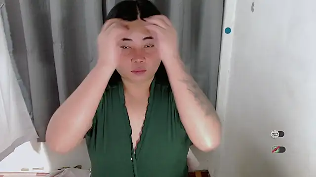 Yhana Slut online show from September 28, 2025, 1:29 pm