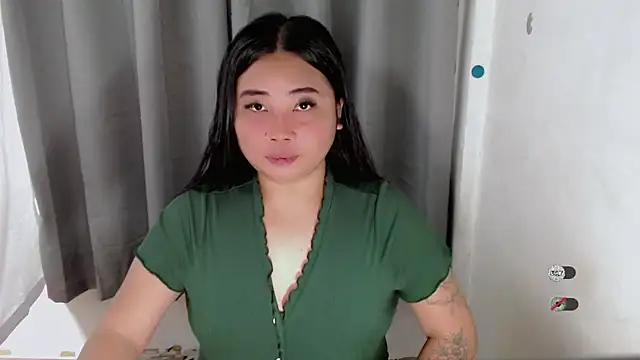 Yhana Slut online show from September 26, 2025, 5:14 am