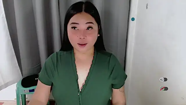 Yhana Slut online show from September 17, 2025, 5:42 am