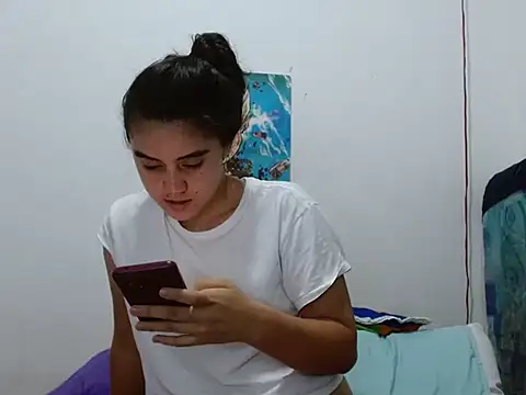 Arieeel 09 online show from January 13, 2026, 5:06 pm