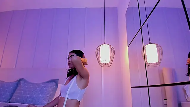 Zammy Sanz online show from September 13, 2025, 8:20 pm