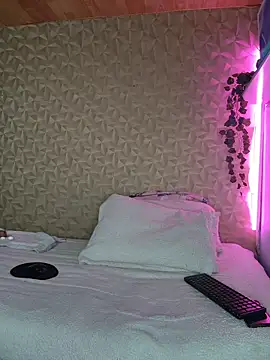 Snapshot of Amber-08 chatting on October 17, 2025, 2:08 pm Amber-08 online show from October 17, 2025, 2:08 pm