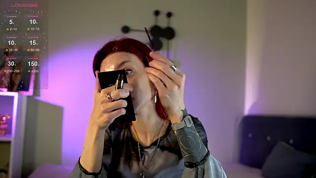 WendyGilber online show from September 13, 2025, 8:47 am