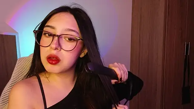 Snapshot of immisssilver chatting on September 9, 2025, 2:54 am immisssilver online show from September 9, 2025, 2:54 am