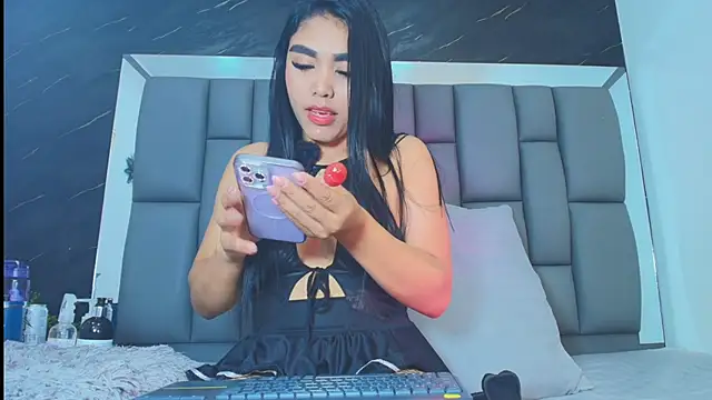 Roxana gomez online show from February 1, 2026, 4:44 am