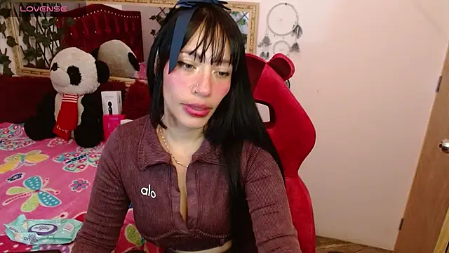Snapshot of IVET_CUTE1 chatting on July 22, 2026, 8:11 pm IVET CUTE1 online show from July 22, 2026, 8:11 pm