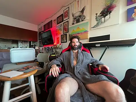 Snapshot of Pupscritch chatting on January 14, 2026, 4:21 pm Pupscritch online show from January 14, 2026, 4:21 pm