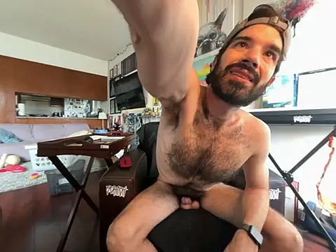 Snapshot of Pupscritch chatting on October 14, 2025, 7:03 pm Pupscritch online show from October 14, 2025, 7:03 pm