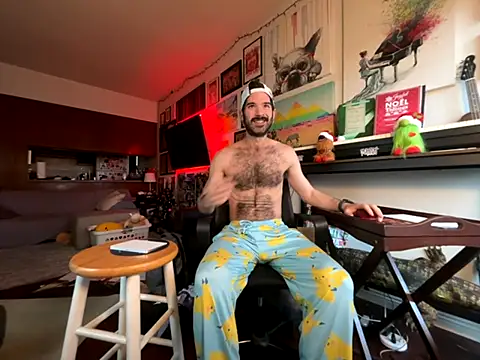 Snapshot of Pupscritch chatting on November 18, 2025, 2:53 pm Pupscritch online show from November 18, 2025, 2:53 pm