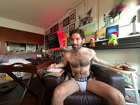 Snapshot of Pupscritch chatting on December 17, 2025, 4:01 pm Pupscritch online show from December 17, 2025, 4:01 pm