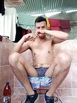 Snapshot of _andytop chatting on November 6, 2025, 3:49 pm andytop online show from November 6, 2025, 3:49 pm