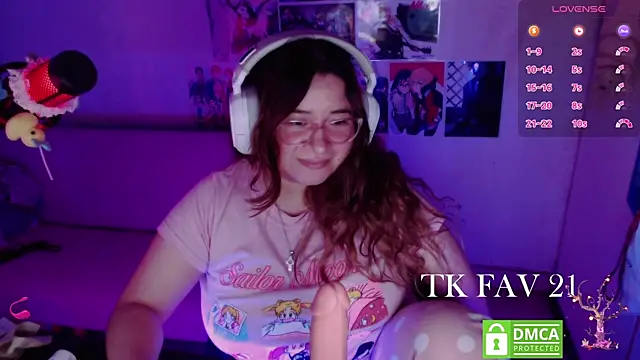 Snapshot of Pink_girl0n chatting on May 28, 2026, 8:44 am Pink girl0n online show from May 28, 2026, 8:44 am