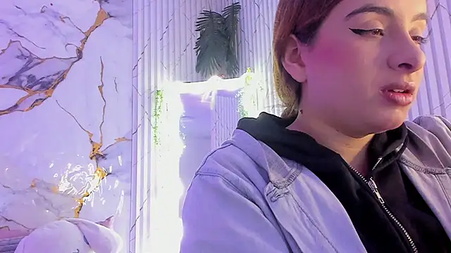 Naomy tay1 online show from April 19, 2026, 3:18 am