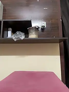 modelnishu online show from March 4, 2026, 1:30 pm