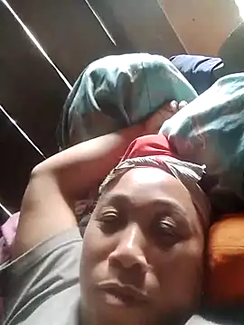 Snapshot of Mamapm20 chatting on October 3, 2025, 1:42 am Mamapm20 online show from October 3, 2025, 1:42 am