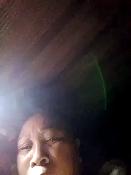 Snapshot of Mamapm20 chatting on September 30, 2025, 4:24 pm Mamapm20 online show from September 30, 2025, 4:24 pm