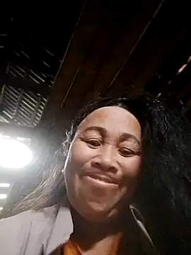 Mamapm20 online show from December 4, 2025, 8:46 am