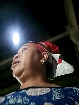 Snapshot of Mamapm20 chatting on September 12, 2025, 1:33 pm Mamapm20 online show from September 12, 2025, 1:33 pm