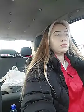 Reina Cummings online show from February 25, 2026, 6:24 am