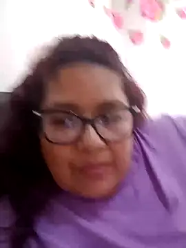 Snapshot of ladytropical1 chatting on September 30, 2025, 1:39 pm ladytropical1 online show from September 30, 2025, 1:39 pm