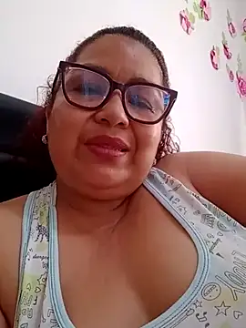 Snapshot of ladytropical1 chatting on February 2, 2026, 9:03 pm ladytropical1 online show from February 2, 2026, 9:03 pm