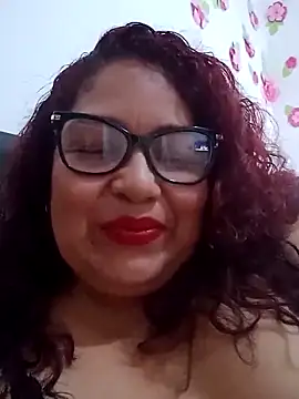 Snapshot of ladytropical1 chatting on September 12, 2025, 5:35 pm ladytropical1 online show from September 12, 2025, 5:35 pm