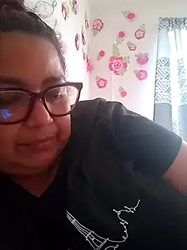 Snapshot of ladytropical1 chatting on February 6, 2026, 8:49 pm ladytropical1 online show from February 6, 2026, 8:49 pm