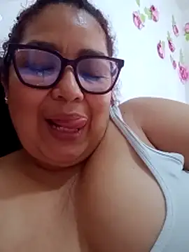 Snapshot of ladytropical1 chatting on March 2, 2026, 2:46 pm ladytropical1 online show from March 2, 2026, 2:46 pm