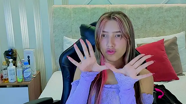 Snapshot of nami_sweet_ chatting on September 24, 2025, 3:35 am nami sweet online show from September 24, 2025, 3:35 am