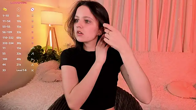 LilLisa online show from February 27, 2026, 4:07 pm