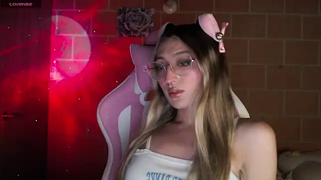 Snapshot of Andrea_camilaaa chatting on September 9, 2025, 5:50 am Andrea camilaaa online show from September 9, 2025, 5:50 am