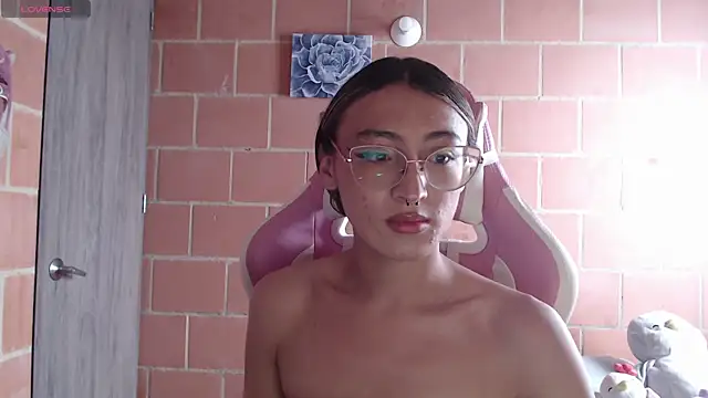 Snapshot of Andrea_camilaaa chatting on September 28, 2025, 4:14 pm Andrea camilaaa online show from September 28, 2025, 4:14 pm