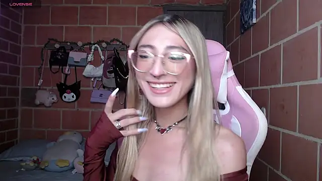 Andrea camilaaa online show from May 9, 2026, 4:10 pm