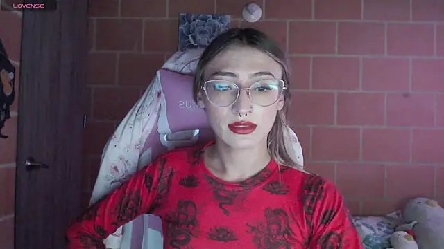 Snapshot of Andrea_camilaaa chatting on October 30, 2025, 6:16 pm Andrea camilaaa online show from October 30, 2025, 6:16 pm