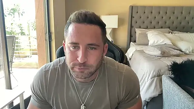 Snapshot of brettmycles28 chatting on September 12, 2025, 6:40 pm brettmycles28 online show from September 12, 2025, 6:40 pm