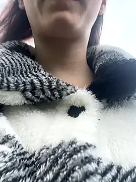 raen001 online show from November 3, 2025, 8:40 am