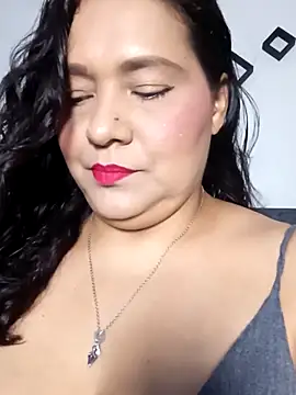 Snapshot of Laurasofia01 chatting on October 2, 2025, 2:59 am Laurasofia01 online show from October 2, 2025, 2:59 am