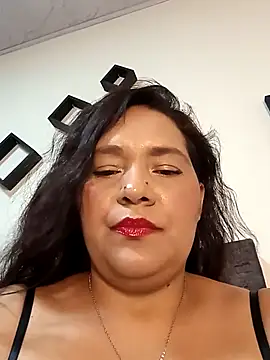 Snapshot of Laurasofia01 chatting on October 1, 2025, 4:17 am Laurasofia01 online show from October 1, 2025, 4:17 am