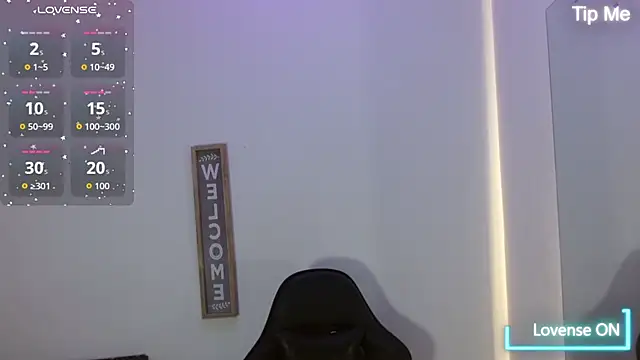 Snapshot of luna_starr69 chatting on December 4, 2025, 1:10 pm luna starr69 online show from December 4, 2025, 1:10 pm