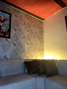 Alisse taylor2 online show from September 26, 2025, 12:23 pm