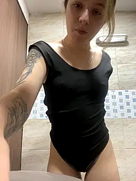 Snapshot of karla-thomsom10 chatting on September 26, 2025, 11:11 pm karla-thomsom10 online show from September 26, 2025, 11:11 pm