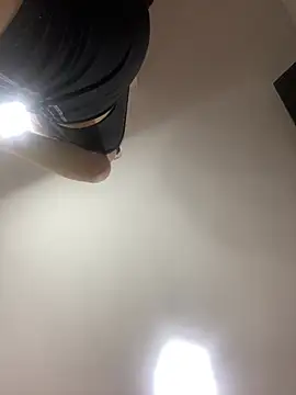 karla-thomsom10 online show from February 11, 2026, 10:20 pm