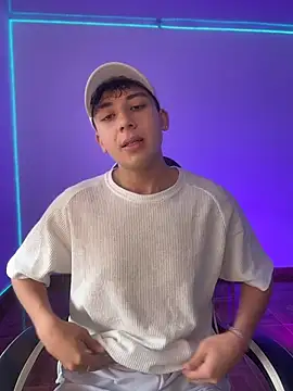 Snapshot of Casper___kyy chatting on December 1, 2025, 5:47 pm Casper kyy online show from December 1, 2025, 5:47 pm