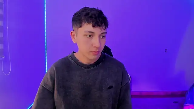 Snapshot of Casper___kyy chatting on December 14, 2025, 9:20 pm Casper kyy online show from December 14, 2025, 9:20 pm